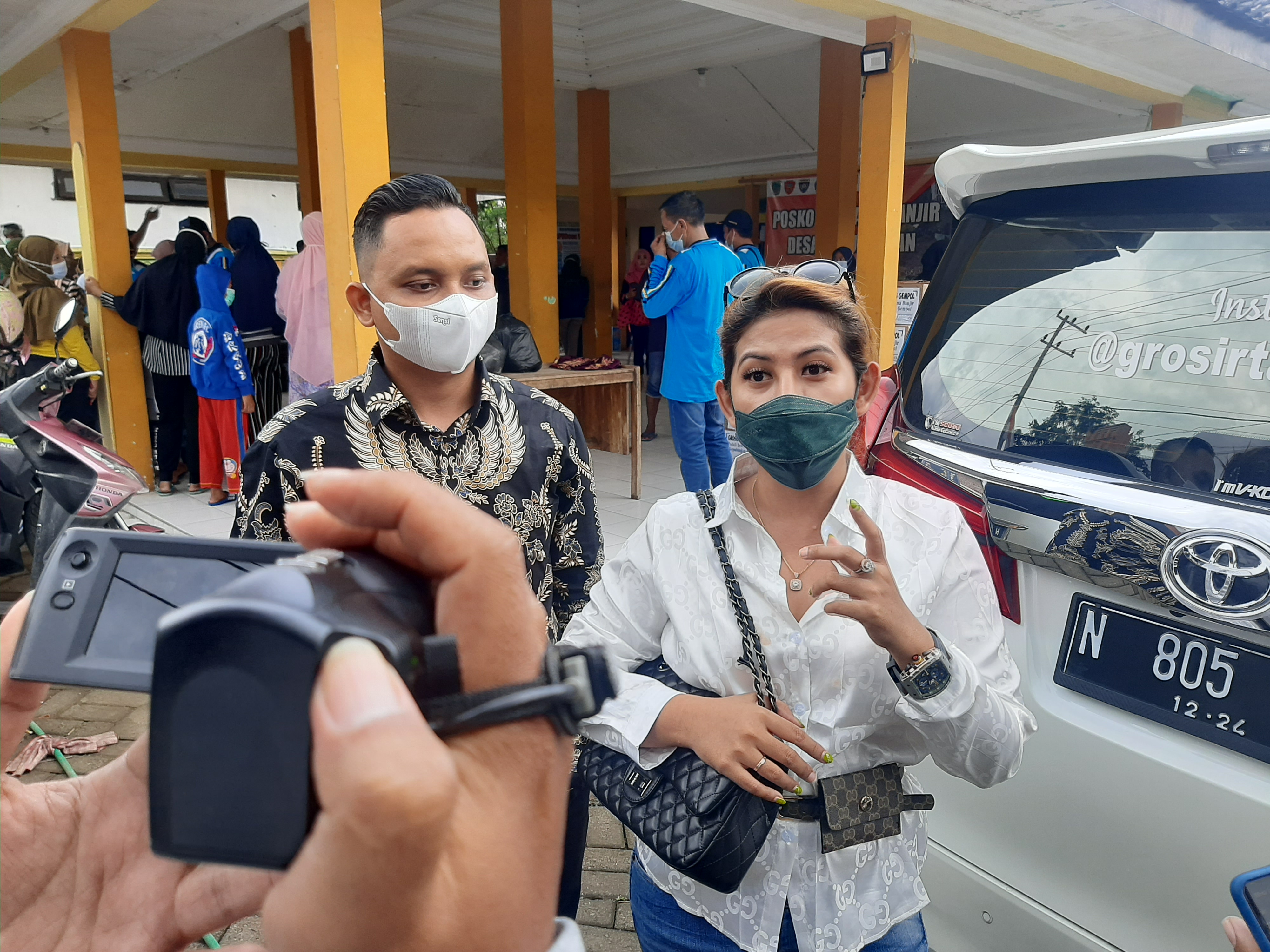 Pengusaha Tas Gempol Beri Bantuan Korban Bencana Banjir